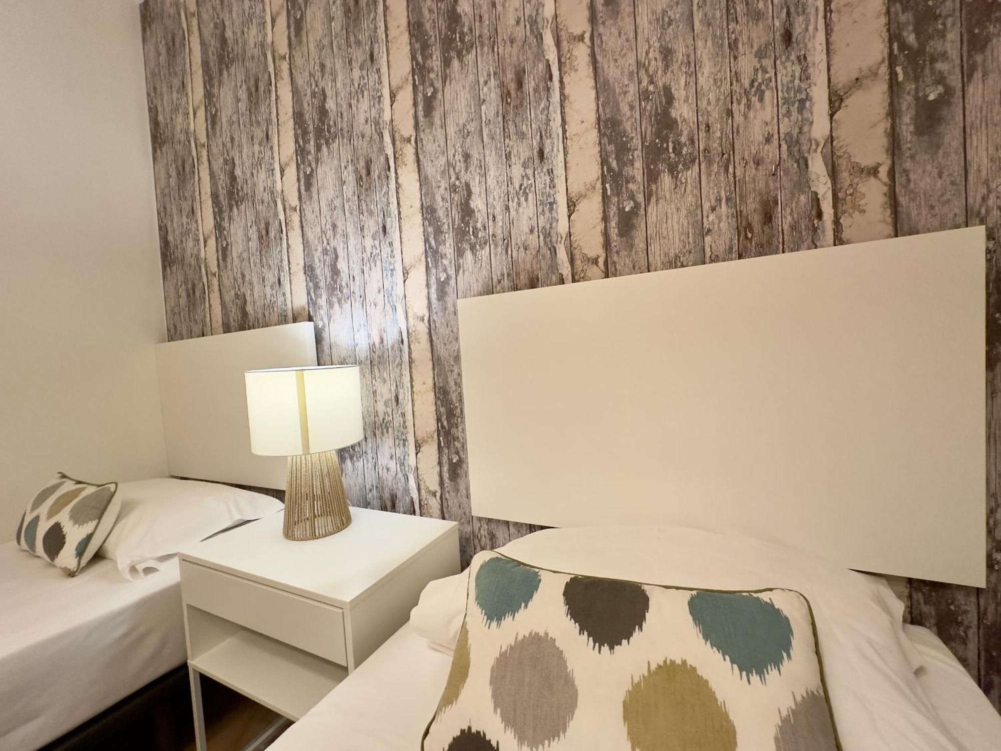 Urbe10 Plaza De Uncibay 3 Bedrooms Apatment Малага Екстер'єр фото